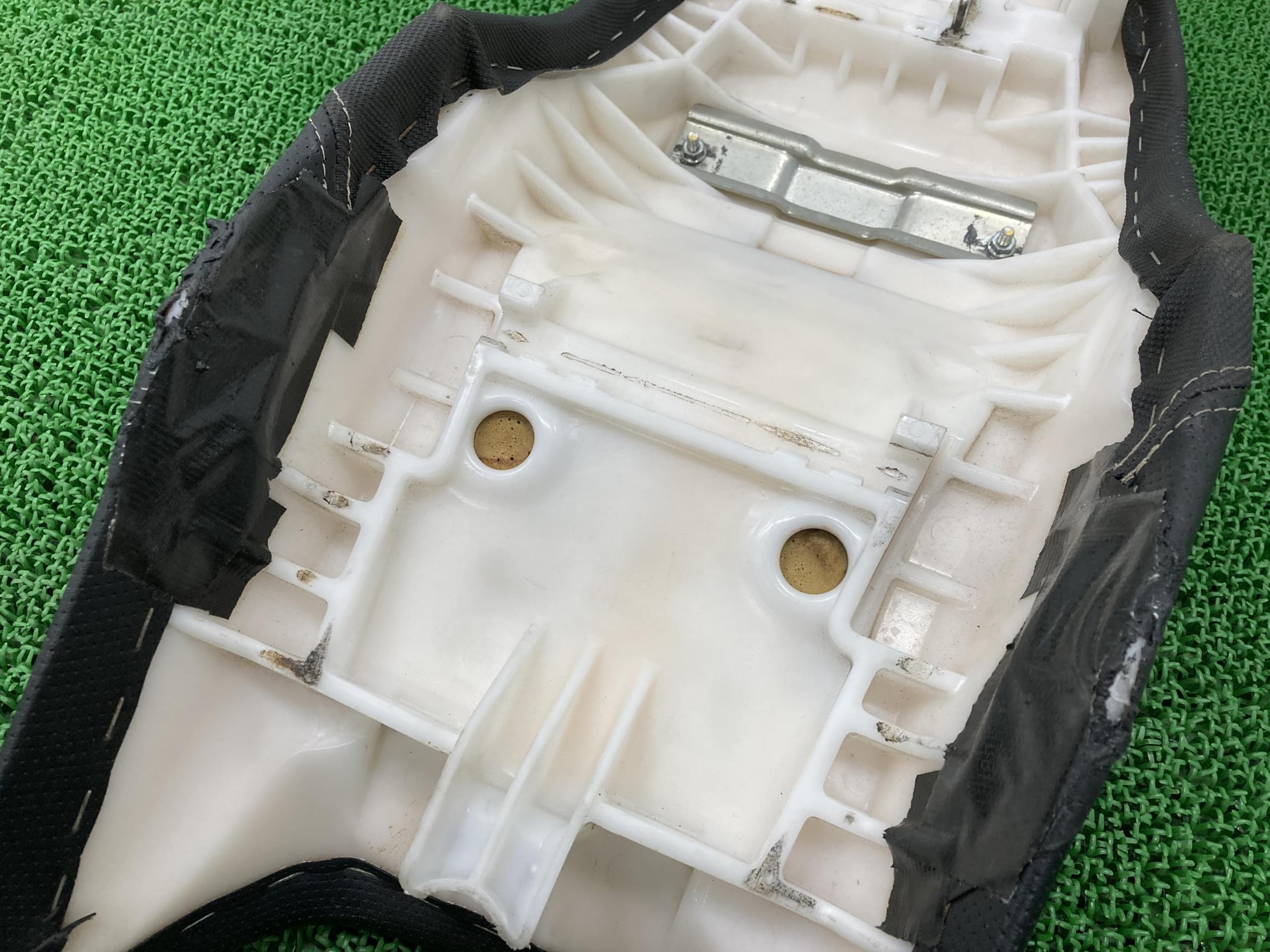 Amazon | VTR250 シート ホンダ 純正 中古 バイク 部品 22312988